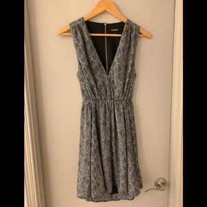 Keyhole dress from Express! ✨❤️